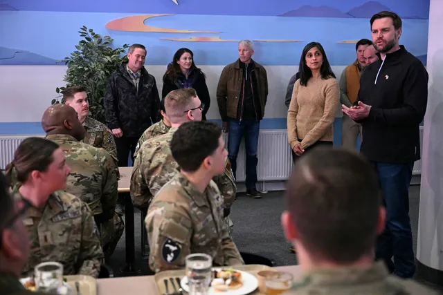 Dinamarca faz exercícios militares na Groenlândia sob pressão dos EUA pelo controle da região