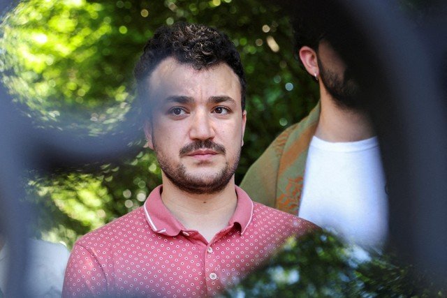 Estudante Mahmoud Khalil é liberado da prisão nos EUA após protesto pró-palestino