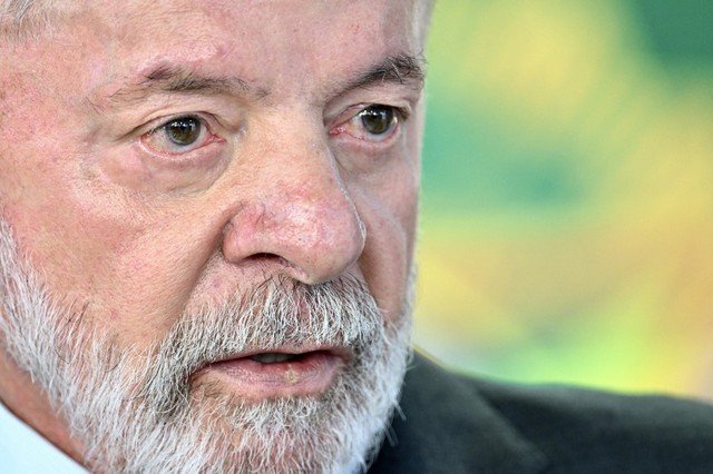 "The Economist" afirma que Lula perde influência internacional e popularidade no Brasil.