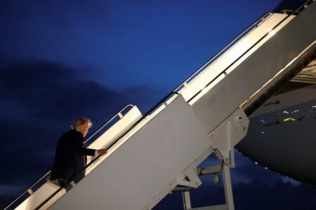Trump nega que retorno antecipado aos EUA esteja ligado ao cessar-fogo entre Israel e Irã