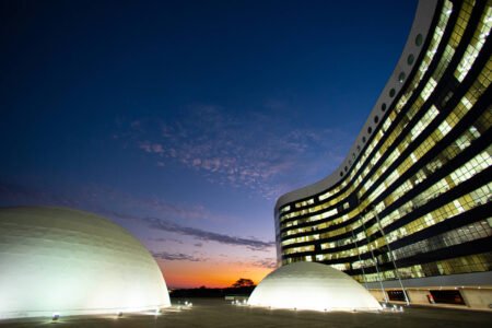Decisão do STF sobre big techs deixa eleição indefinida e reforça poder do TSE
