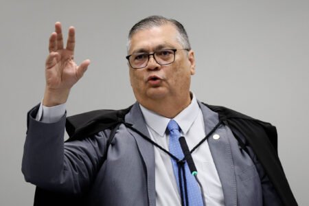 Dino afirma que crises constantes de governabilidade são tendência no 'Gilmarpalooza'