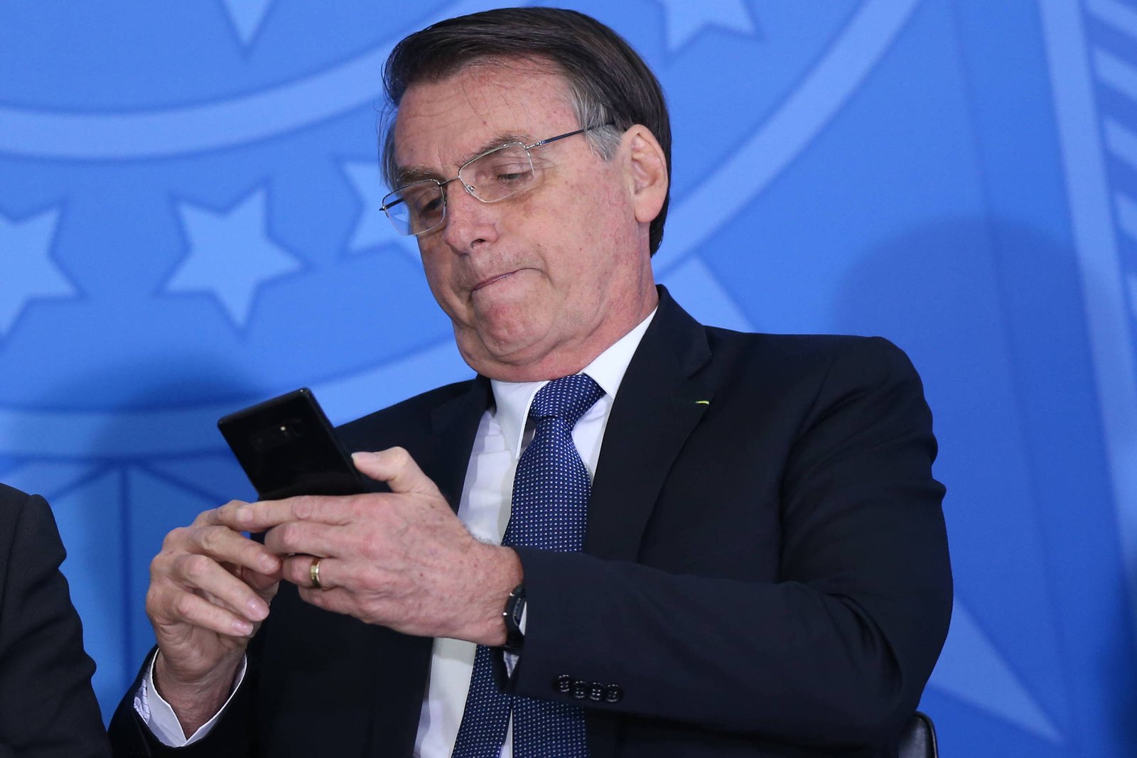 Direita tem mais que o dobro do engajamento de esquerda, centro e centrão juntos