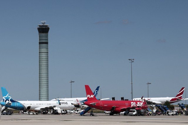 Greve de controladores na França cancela voos e impacta viagens no início do verão europeu