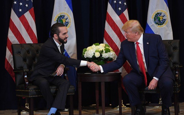 Jornal aponta ligação entre presidente Bukele, de El Salvador, e gangue MS-13, revela investigação