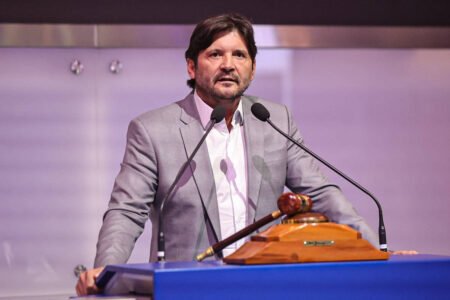 Presidente da Assembleia de SP passa por angioplastia devido a obstrução arterial