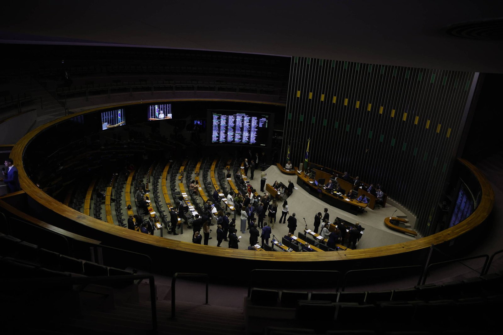 Quaest: Câmara vê baixa chance de aprovar pautas do governo