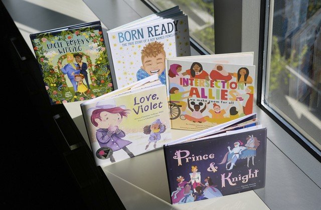 Suprema Corte dos EUA permite que pais religiosos isentem filhos de aulas com livros LGBTQIA+