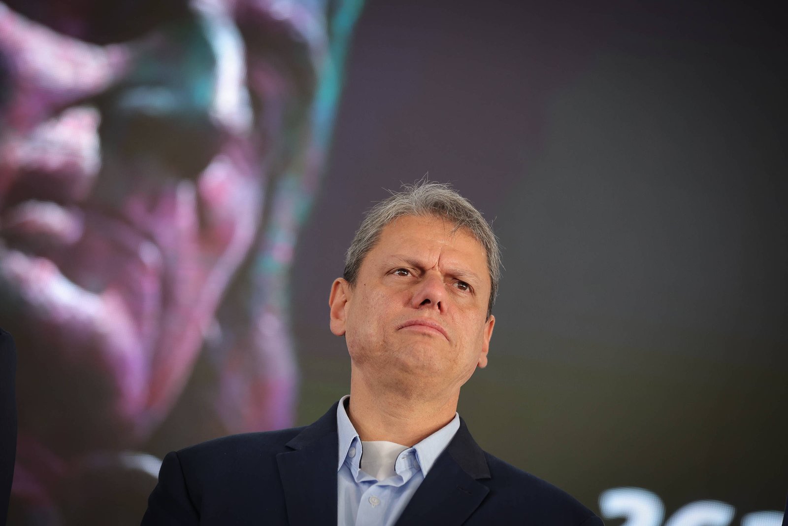 Tarcísio favorece centrão nas emendas e desagrada bolsonaristas de SP