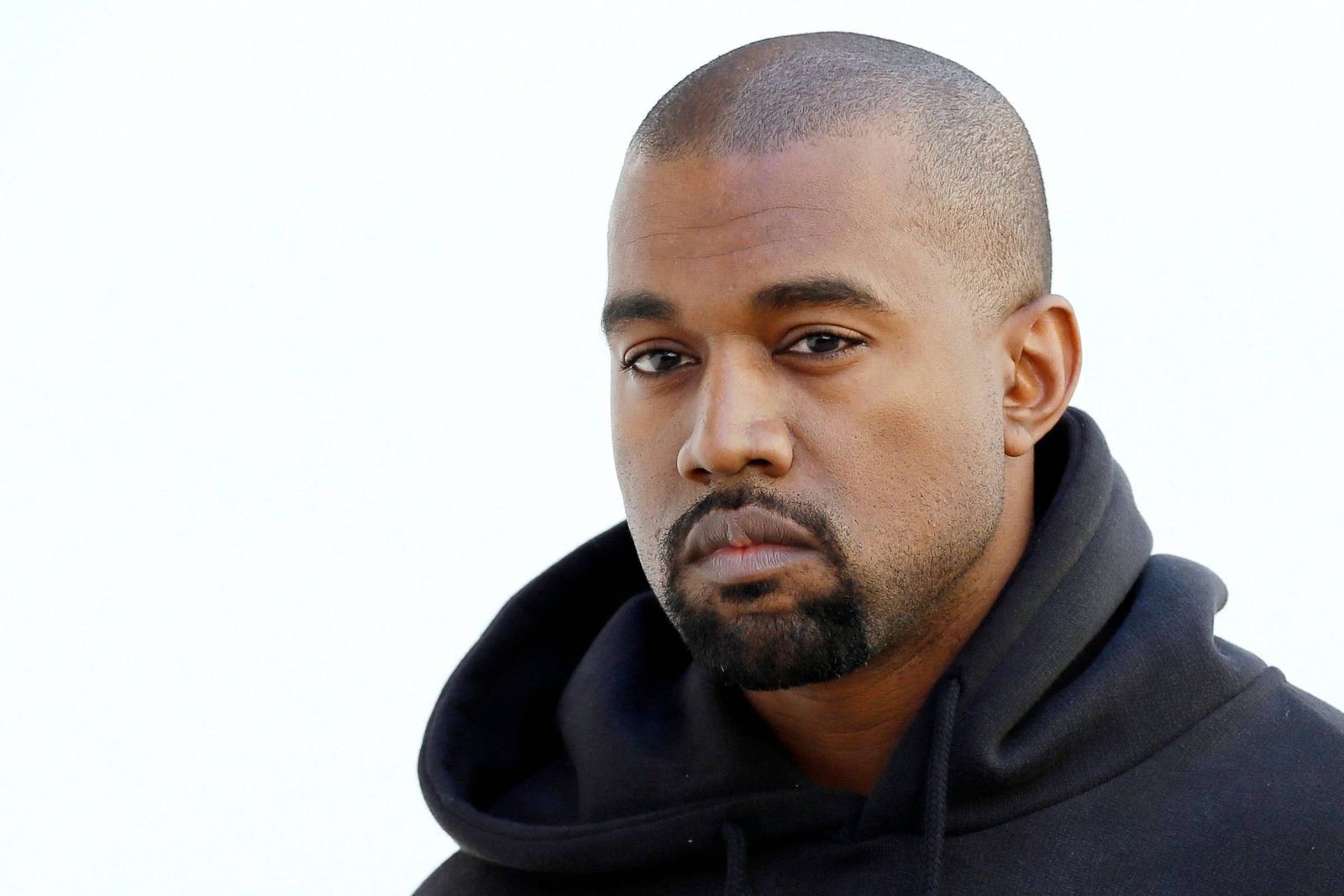 Zoe Martínez quer declarar Kanye West persona non grata em São Paulo